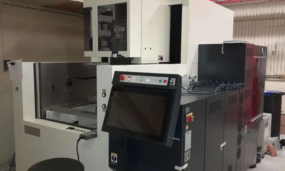 Ny trådgnist – Makino U6 installerad och klar för körning